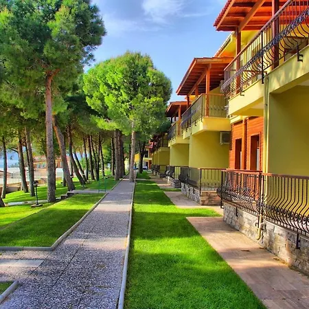 Dardanos Yerleskesi Egitim Ve Dinlenme Tesisi 5*