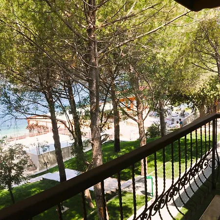 Szálloda Dardanos Yerleskesi