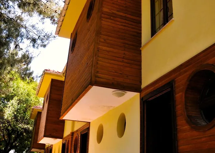 Отель Dardanos Yerleskesi 5*